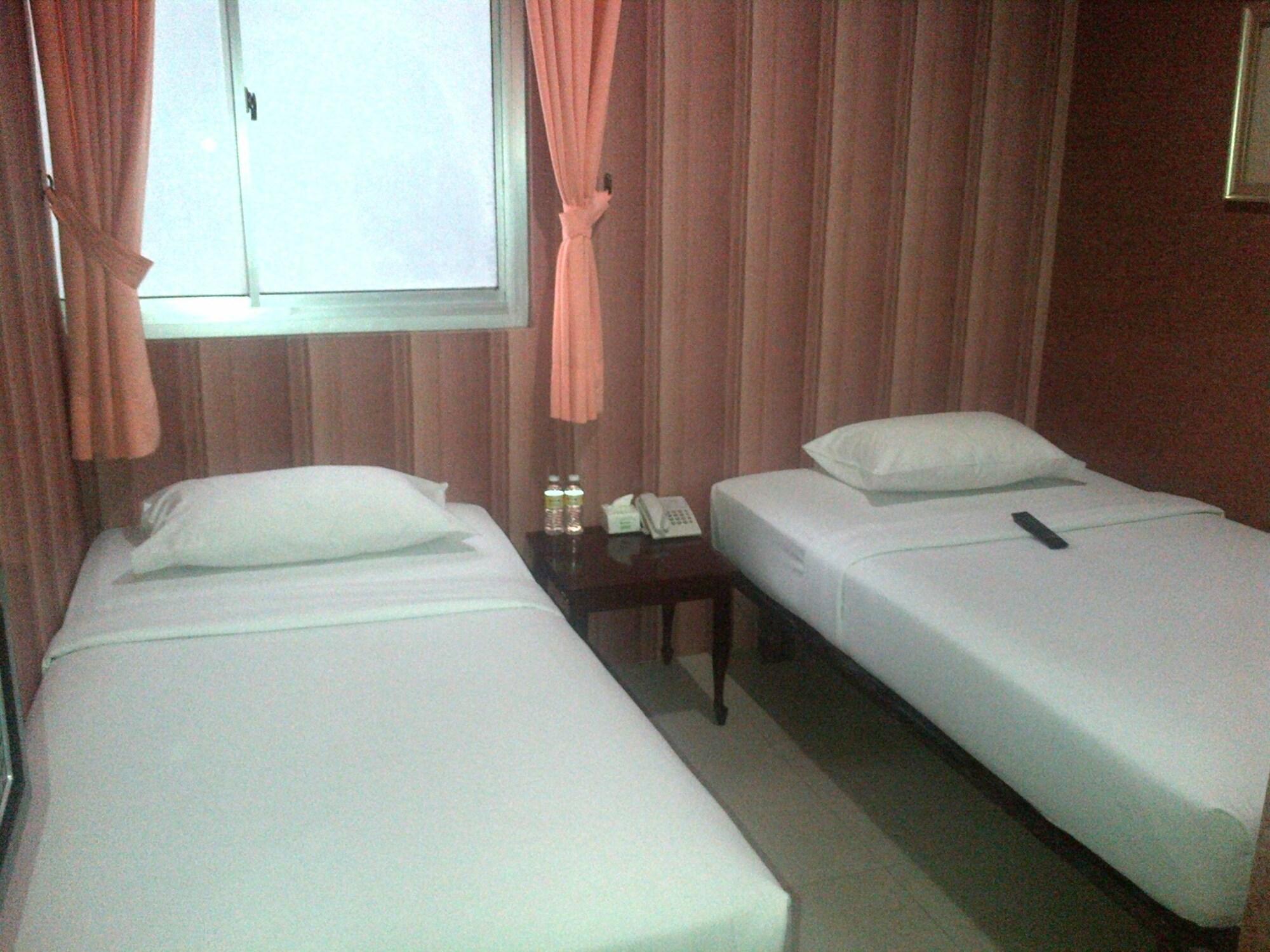 Twins Hotel Jakarta Buitenkant foto